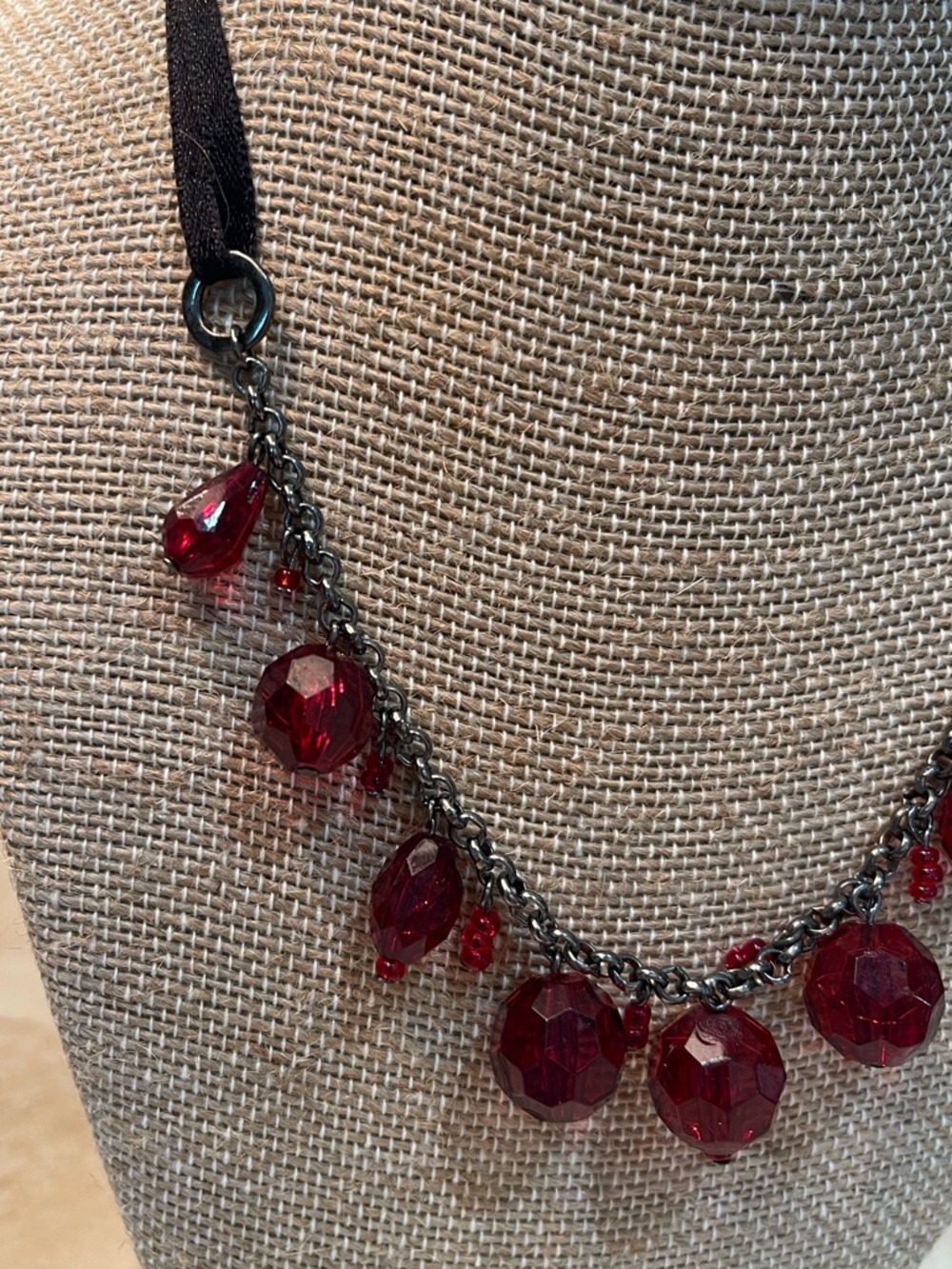 New York & Co Red Beaded Fringe Gunmetal Collar Necklace - Picture 3 of 7